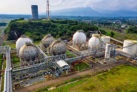  波斯湾能源心脏频遭重创；伊朗以色列互击油气要地引发连锁危机。 新闻 波斯湾能源心脏频遭重创；伊朗以色列互击油气要地引发连锁危机。 新闻 波斯湾能源心脏频遭重创；伊朗以色列互击油气要地引发连锁危机。 新闻