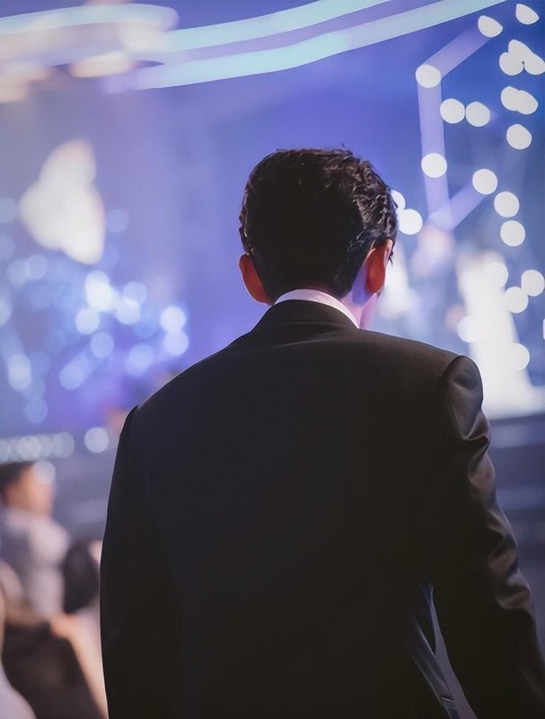 虚假繁荣的崩塌:从金融诈骗手法剖析资本伪装的破局点 股票财经 虚假繁荣的崩塌:从金融诈骗手法剖析资本伪装的破局点 股票财经