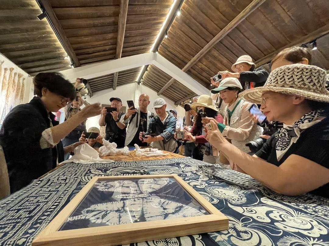  【技术解密】千年扎染技艺全流程深度剖析：自贡李子染艺术空间的非遗传承密码 文化旅游
