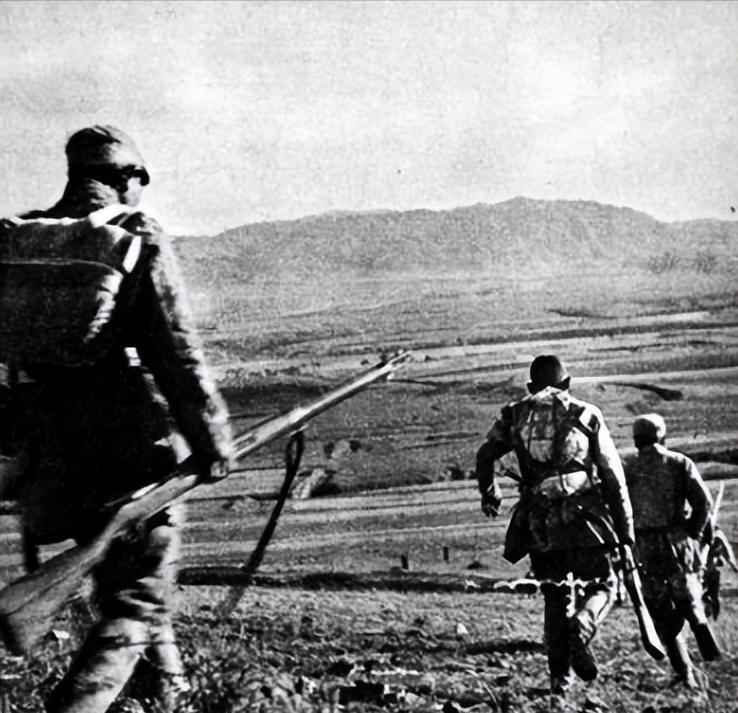  【军事档案解密】刘竹溪：从160场血战走出的弹片英雄，上校军衔背后的革命抉择 新闻