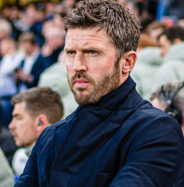  战术重构：卡里克如何用12场8胜重塑曼联防线体系 体育新闻