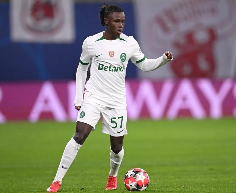 17岁天才少年的伦敦漂流：当足球俱乐部开始"提前养人" 体育新闻