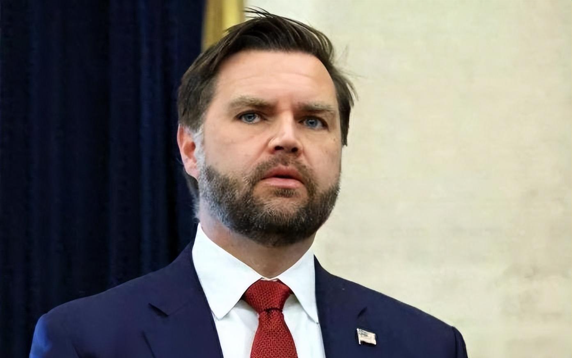  从“铁杆盟友”到“致命背叛”：万斯为何选择与特朗普公开决裂 新闻