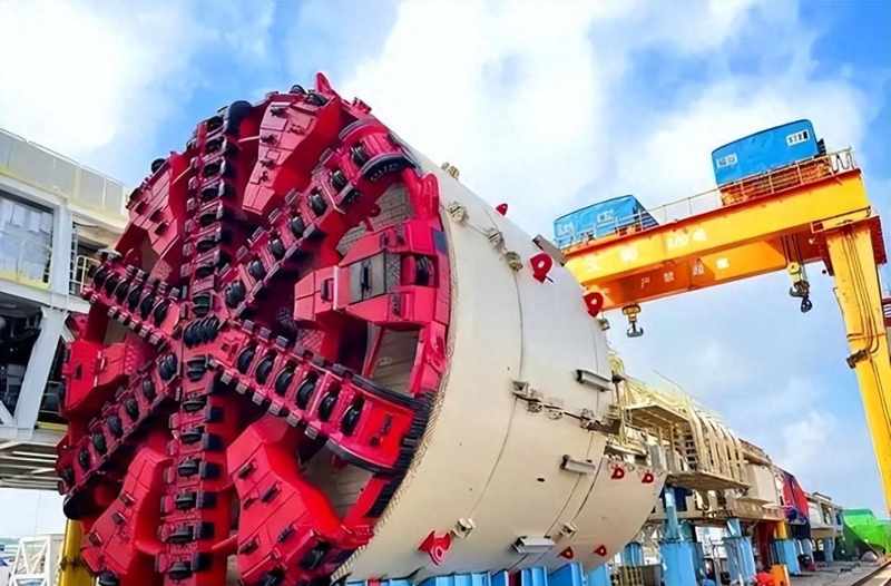  穿越89米深长江：全球首条350km/h水下高铁隧道如何从工程极限走向人类奇迹 新闻